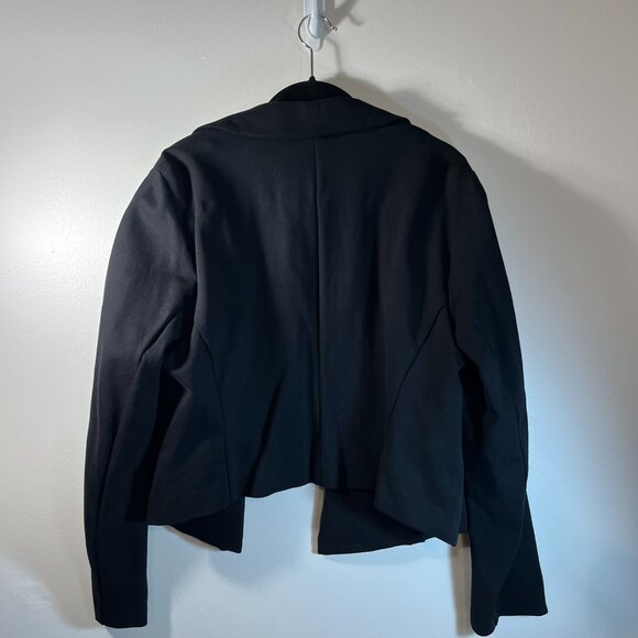 TORRID  Crop Black Blazer - Picture 2 of 3
